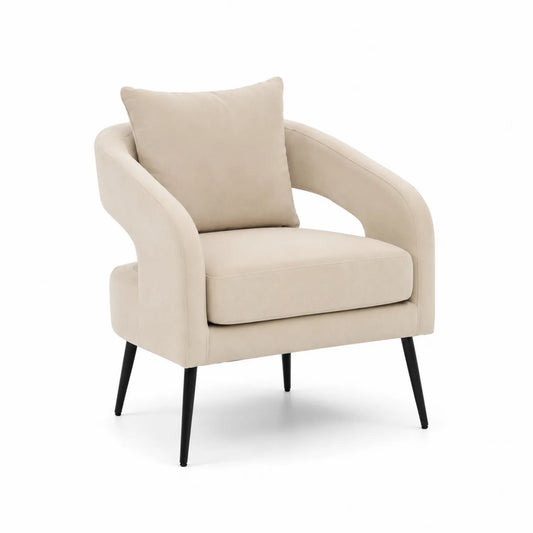Silla de tela beige con patas de metal
